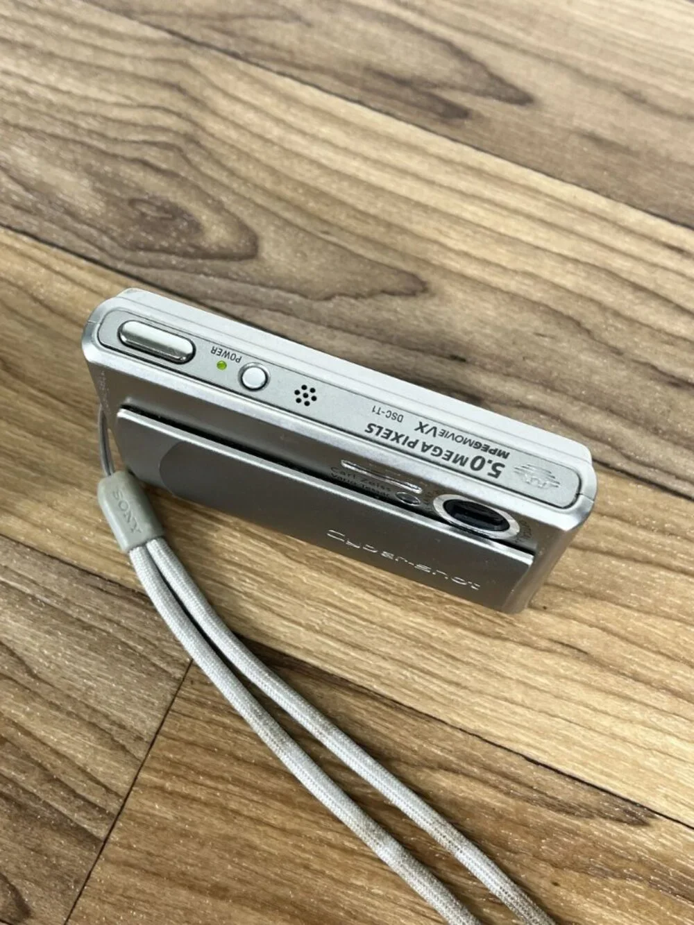 Sony Cyber-shot DSC-T1 5.0MP Digital Camera Silver Tested With Dock, Memory Card